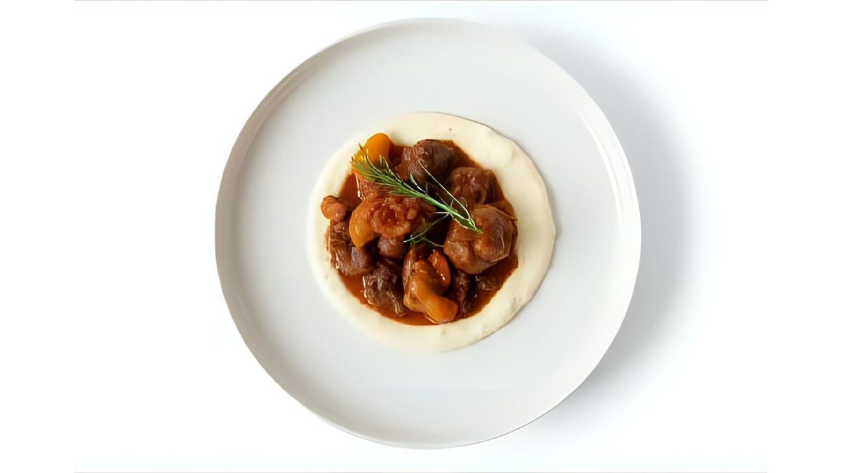 Vegan Bourguignon met Pastinaakpuree